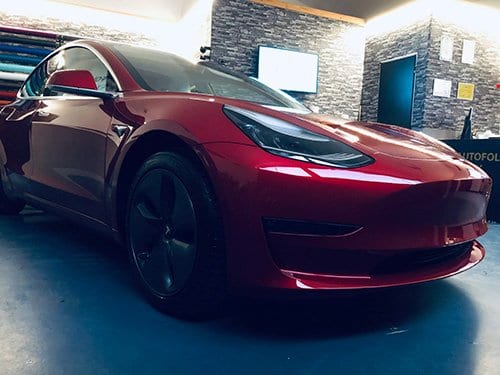Ochranná fólie na přední čast vozů Tesla
