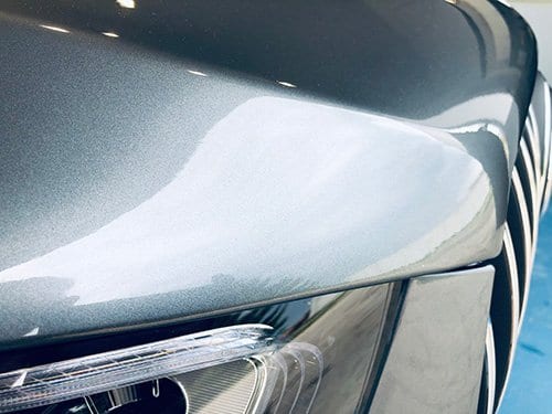 Ochranná fólie na kapotu proti kamínkum na vůz Mercedes